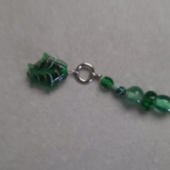 Green Beaded Bracelet with Fish with Toggle Closure - Picture 6 of 8